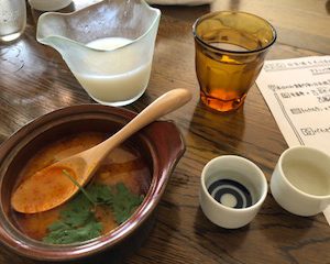 トムヤムクンと日本酒