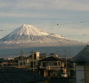 富士山のふもとに家を建てるなら