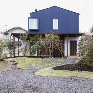 小道風アプローチのお庭,富士宮市
