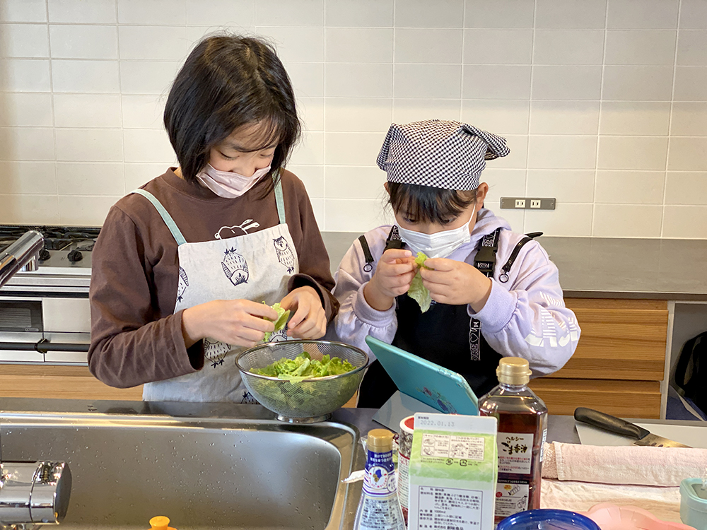 モクリエキッチンからオンライン配信