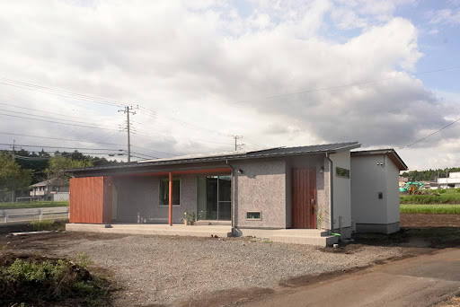 太陽光発電する平屋の住宅