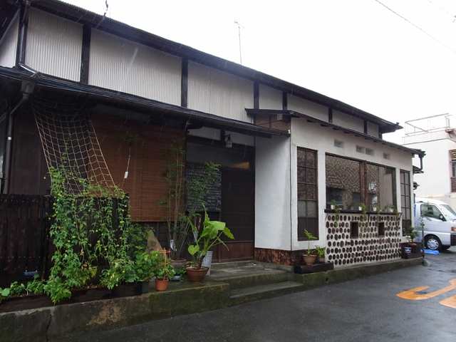 富士宮にいい感じの沖縄料理屋ができました。